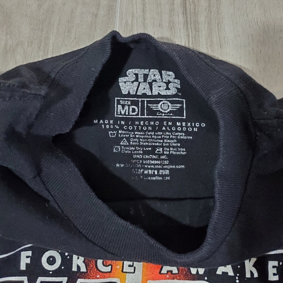 Star Wars The Force Awakens Boy's Black TShirt medium - Picture 3 of 5